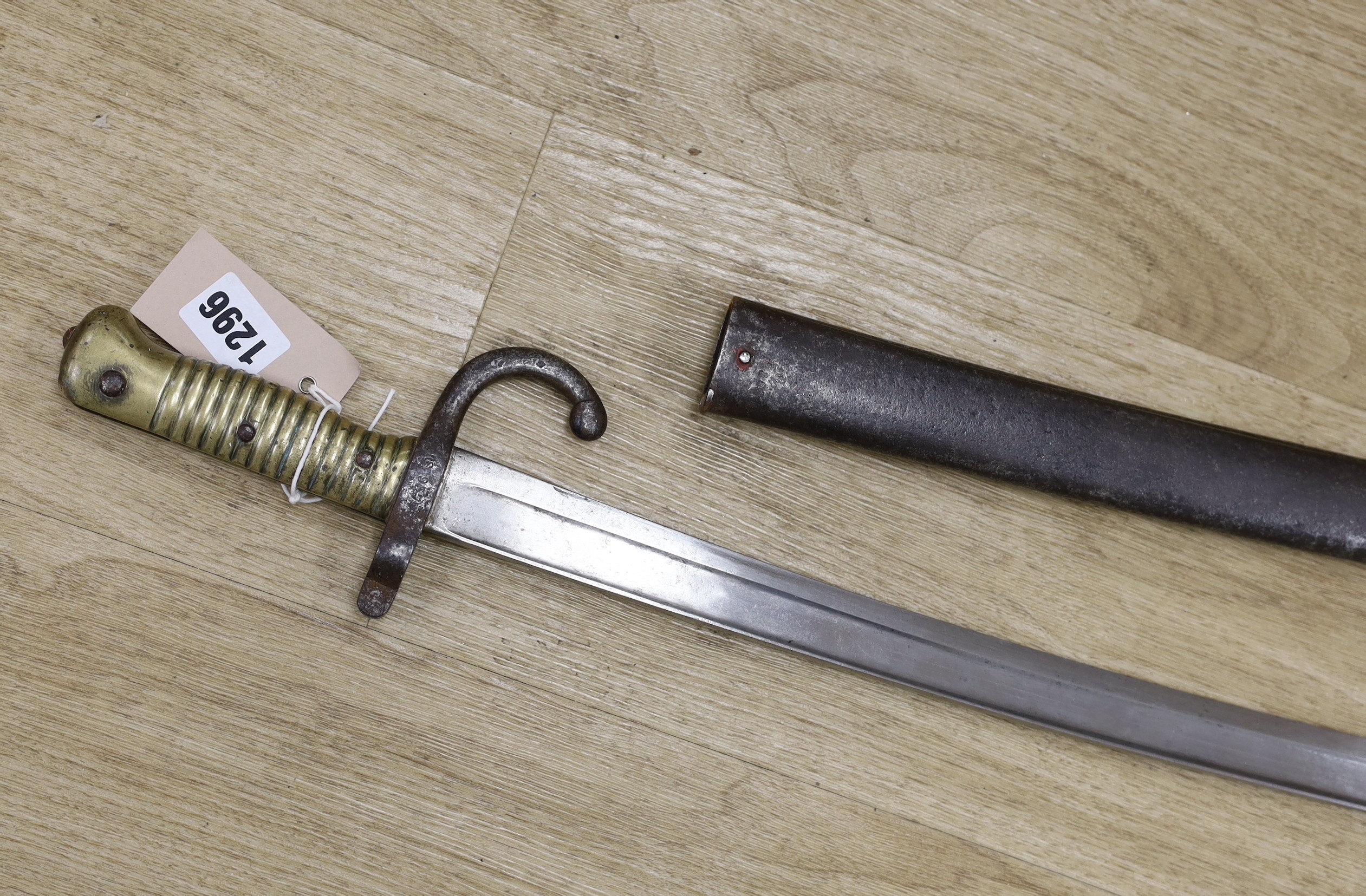 A WWI French bayonet, 1874 - pattern. 72cm overall